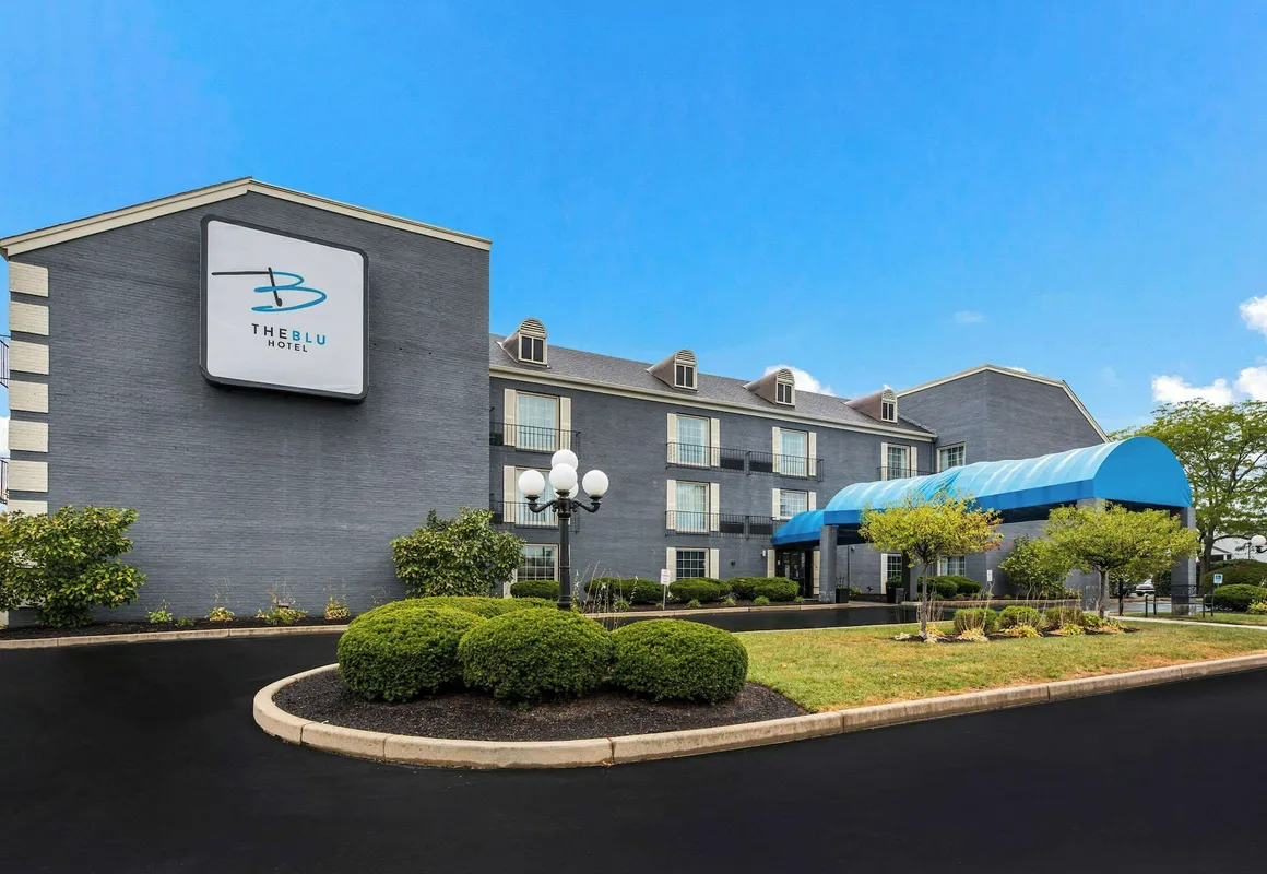 The Blu Hotel Blue Ash Cincinnati, an Ascend Collection Hotel hotel hero
