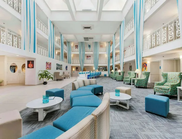 The Blu Hotel Blue Ash Cincinnati, an Ascend Collection Hotel hotel detail image 4