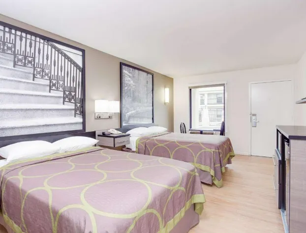 Super 8 by Wyndham Dalton hotel detail image 3