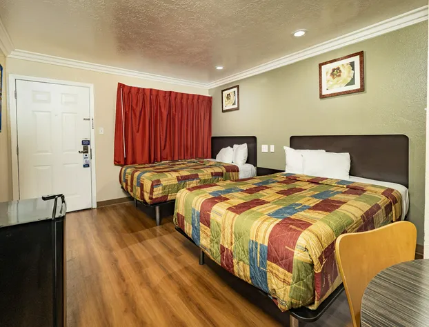 Travelodge by Wyndham Sacramento Convention Center hotel detail image 3