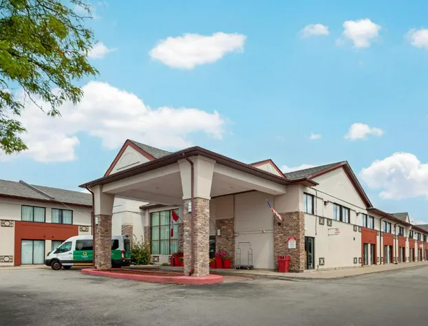 Quality Inn & Suites - Toronto West hotel detail image 1
