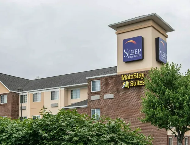 MainStay Suites Pittsburgh Airport hotel detail image 1