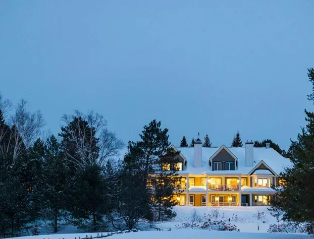 Hilton Grand Vacations Club Tremblant Canada hotel detail image 2