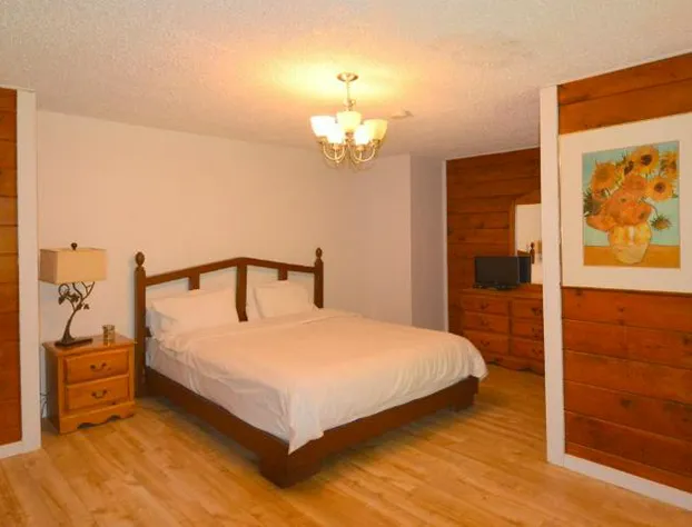 Auberge Alpine Inn hotel detail image 4