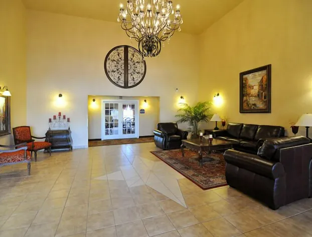 Econo Lodge Inn & Suites hotel detail image 2