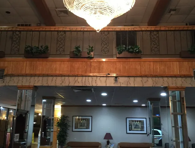 Regency Inn & Suites hotel detail image 1