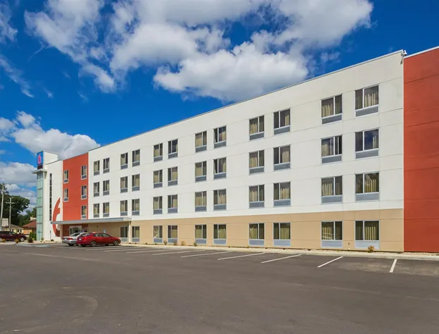 Motel 6 South Bend, IN - Mishawaka hotel detail image 2