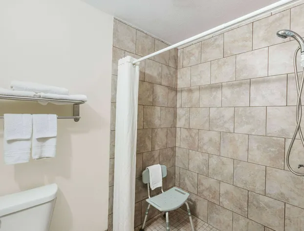 Super 8 by Wyndham Urbandale/Des Moines Area hotel detail image 2