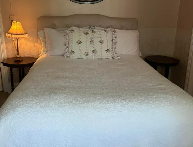 Walden on the Pond Hotel hotel detail image 3