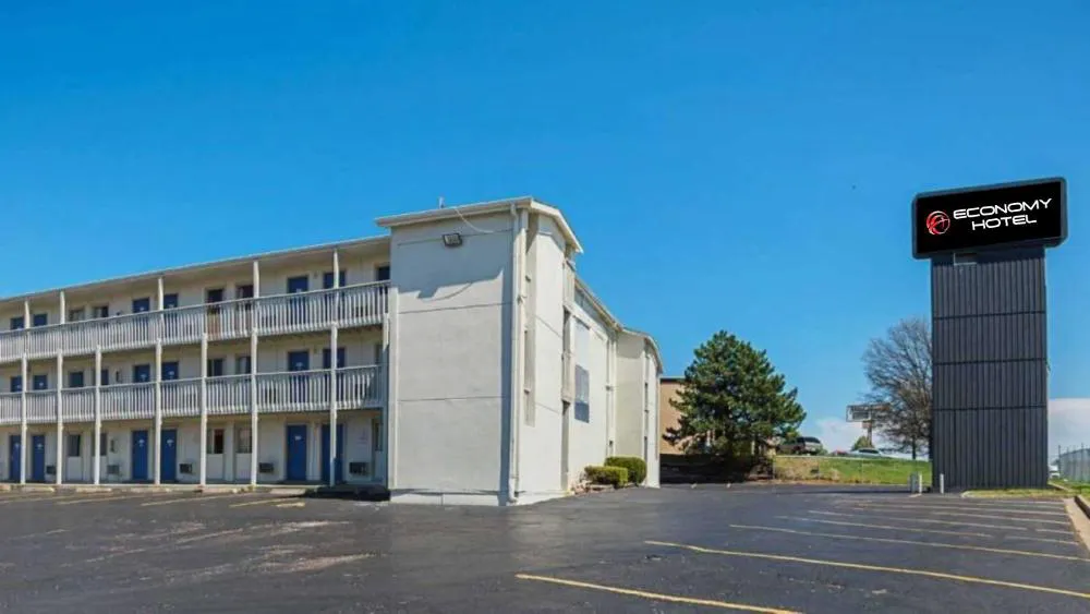 Motel 6-Blue Springs, MO hotel hero