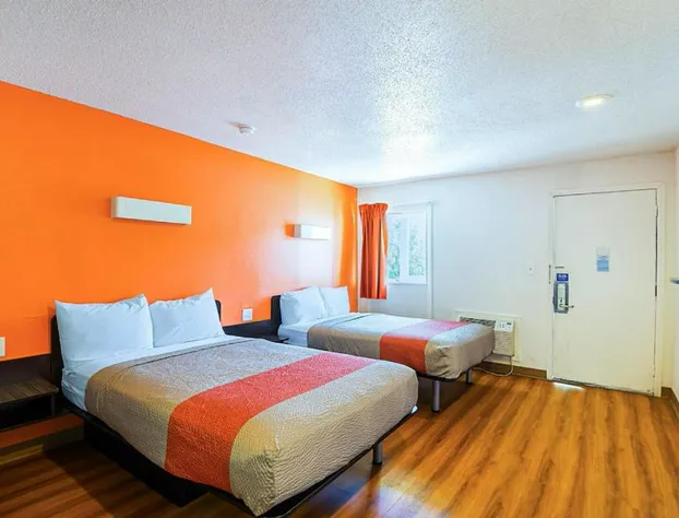 Motel 6-Blue Springs, MO hotel detail image 3