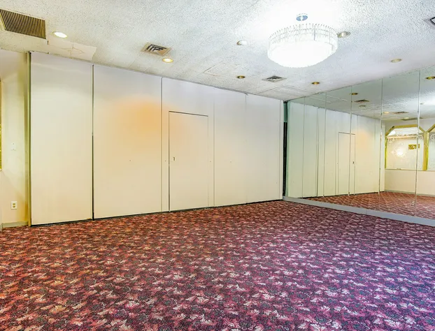 Americas Best Value Inn Moline hotel detail image 3