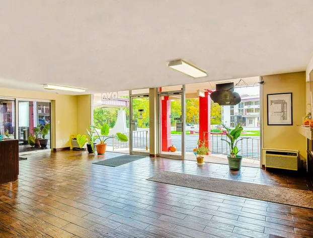 Americas Best Value Inn Moline hotel detail image 1