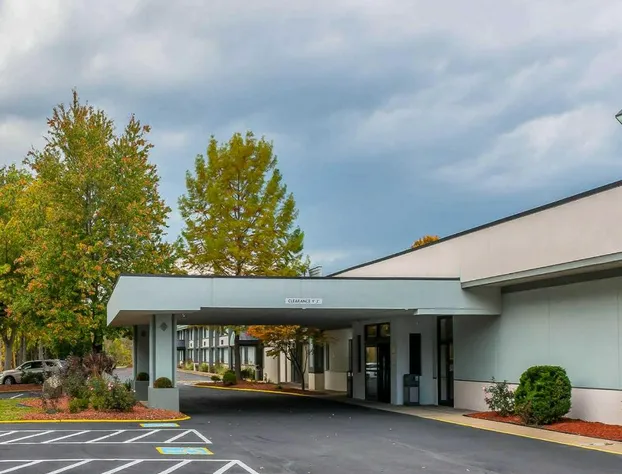 Clarion Inn Belle Vernon hotel detail image 3