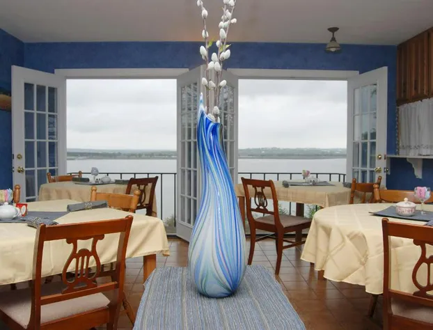The Lakehouse Bed & Breakfast hotel detail image 3
