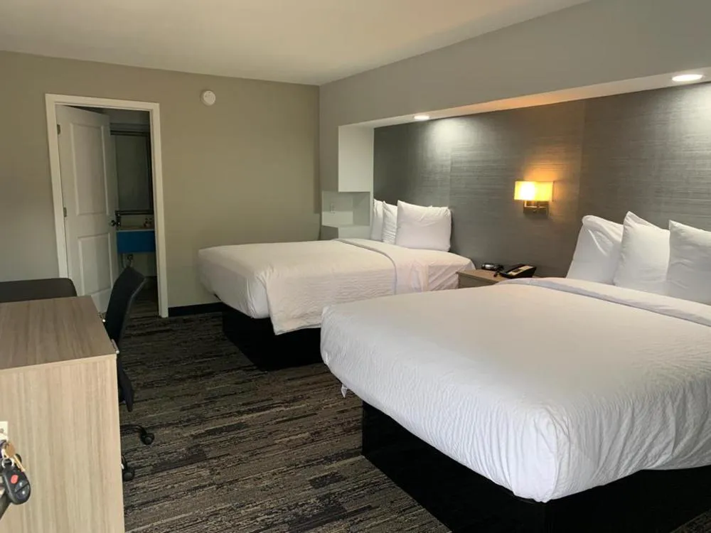 Days Inn by Wyndham Senatobia hotel hero