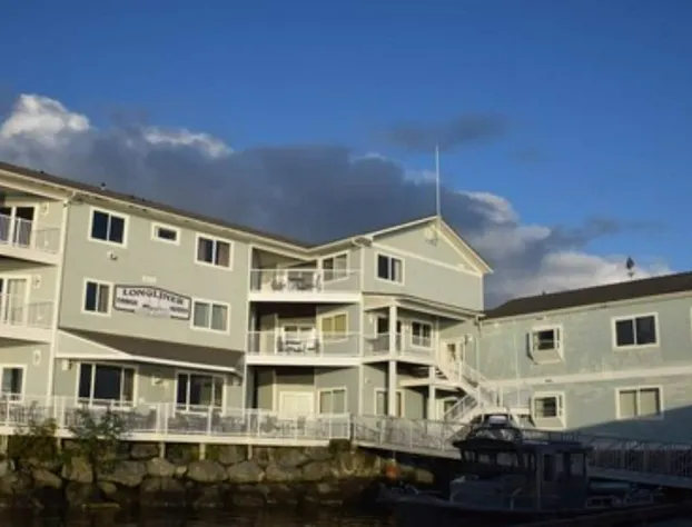 Longliner Lodge and Suites hotel detail image 3