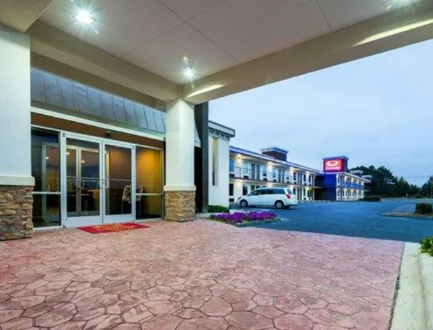 Econo Lodge hotel detail image 1