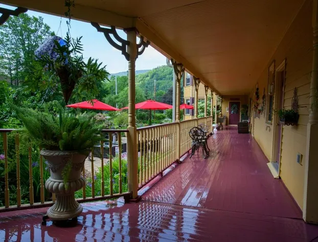 Fairlawn Inn hotel detail image 3
