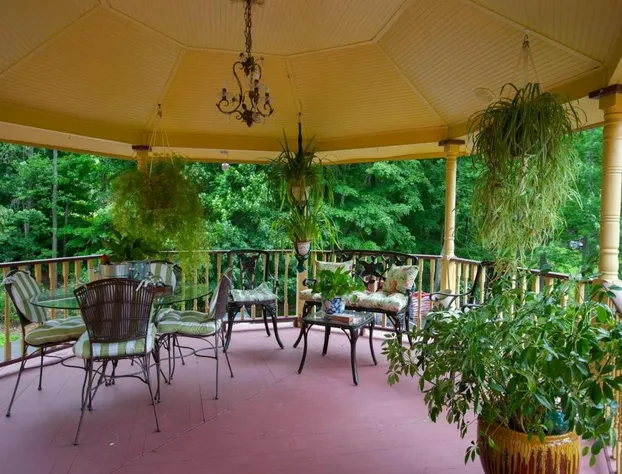 Fairlawn Inn hotel detail image 4