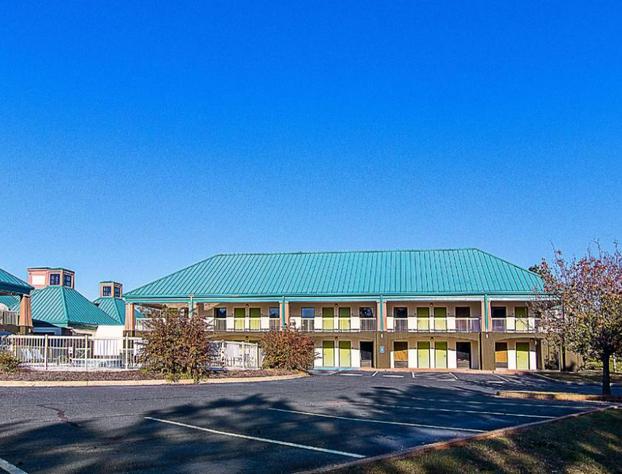 Econo Lodge hotel detail image 1