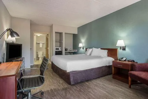 Econo Lodge hotel detail image 2