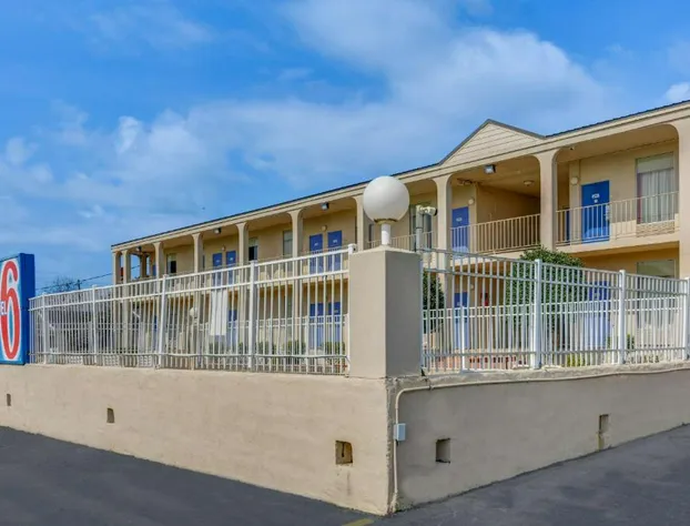 Motel 6 Americus, GA hotel detail image 1