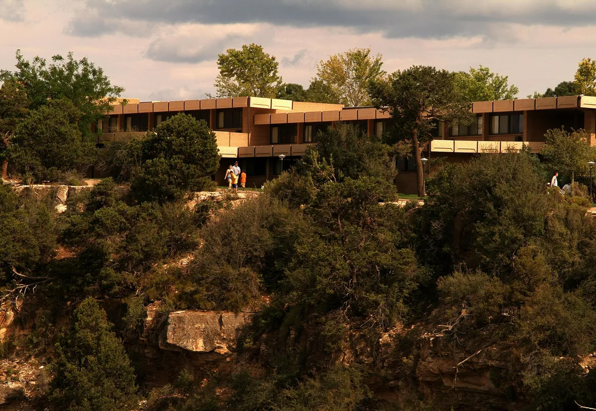 Thunderbird Lodge - Inside the Park hotel hero
