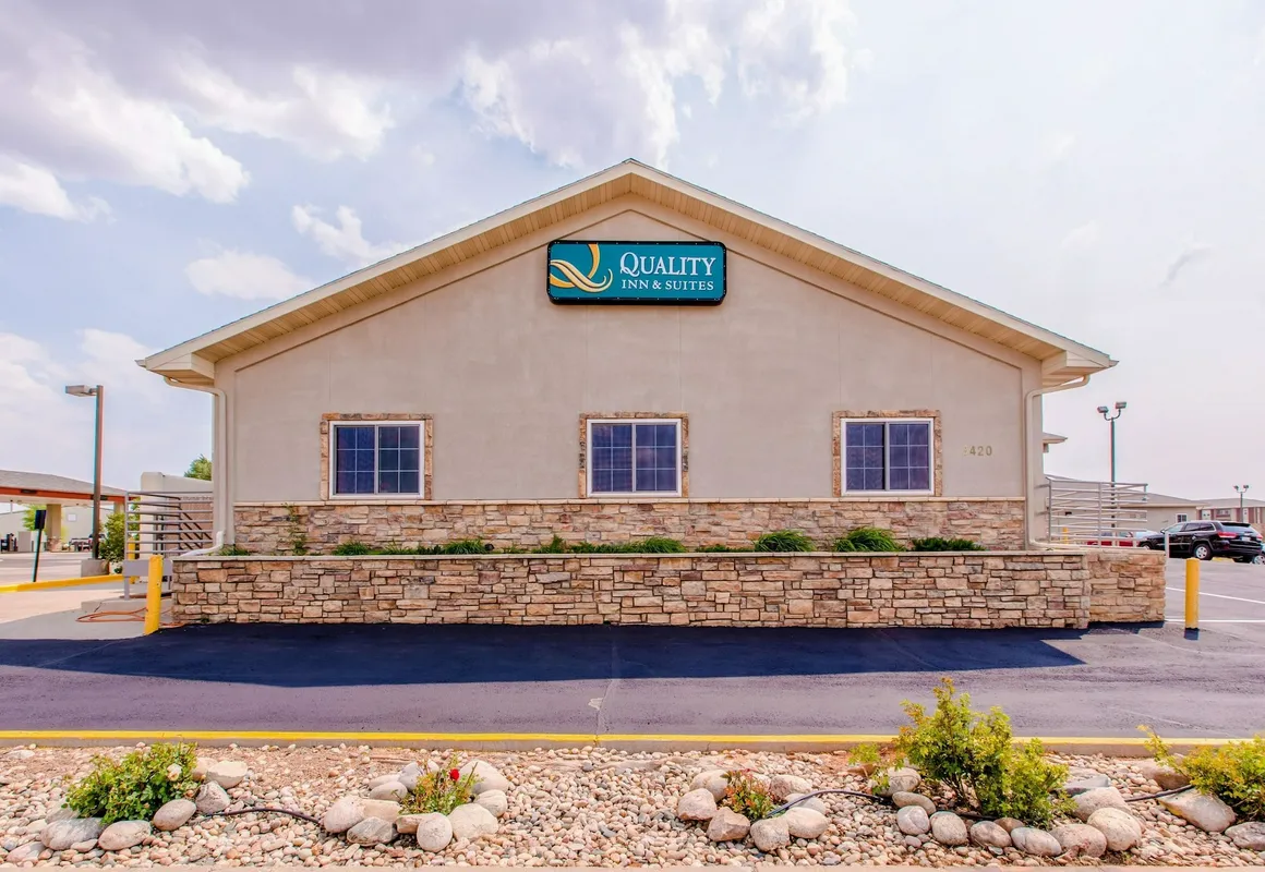 Quality Inn & Suites University hotel hero