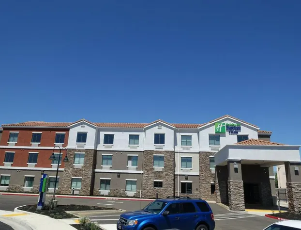 Holiday Inn Express & Suites Brentwood by IHG hotel detail image 1