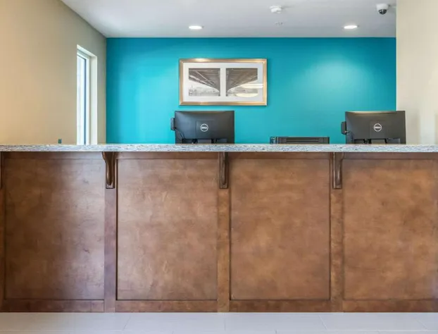 Econo Lodge Inn & Suites North Little Rock near Riverfront hotel detail image 2