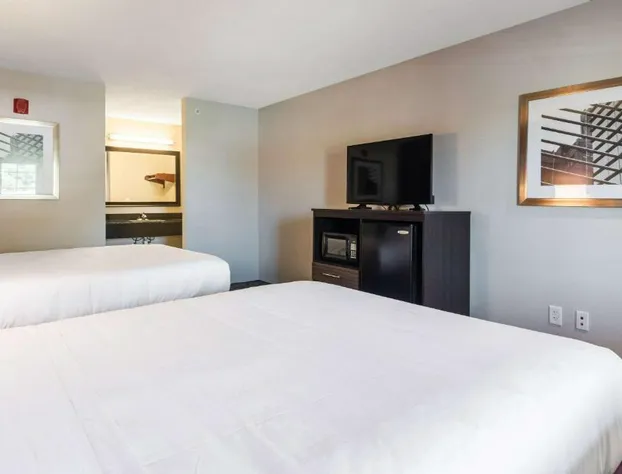 Econo Lodge Inn & Suites North Little Rock near Riverfront hotel detail image 3
