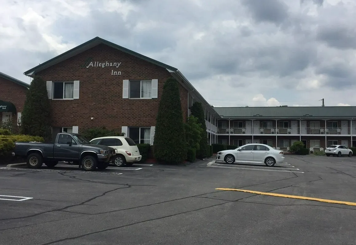 Alleghany Inn hotel hero