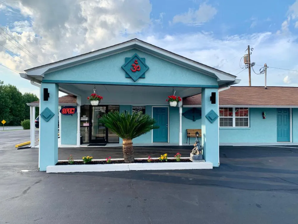 Budget Inn - Laurens hotel hero