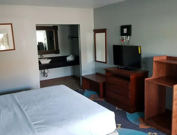 Fortuna Redwood Inn hotel detail image 3