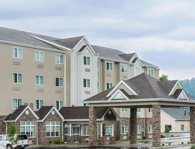 Microtel Inn & Suites By Wyndham New Martinsville hotel detail image 1