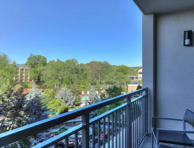Courtyard by Marriott Pigeon Forge hotel detail image 1