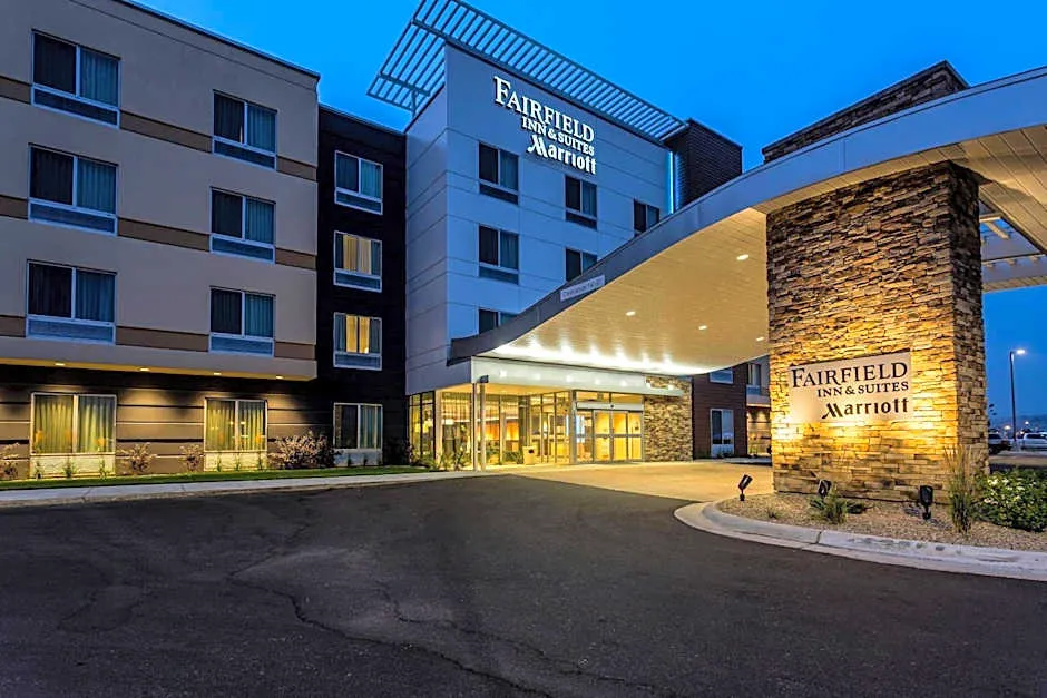 Fairfield Inn & Suites by Marriott Butte hotel hero
