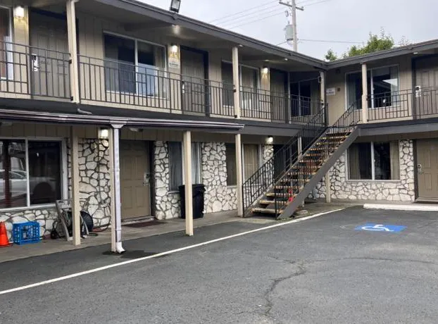 Anchor Bay Inn hotel detail image 1