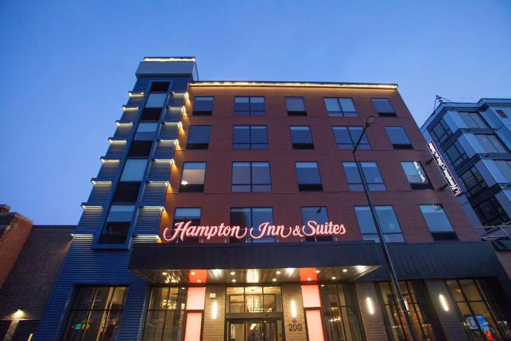 Hampton Inn & Suites Downtown St. Paul hotel hero