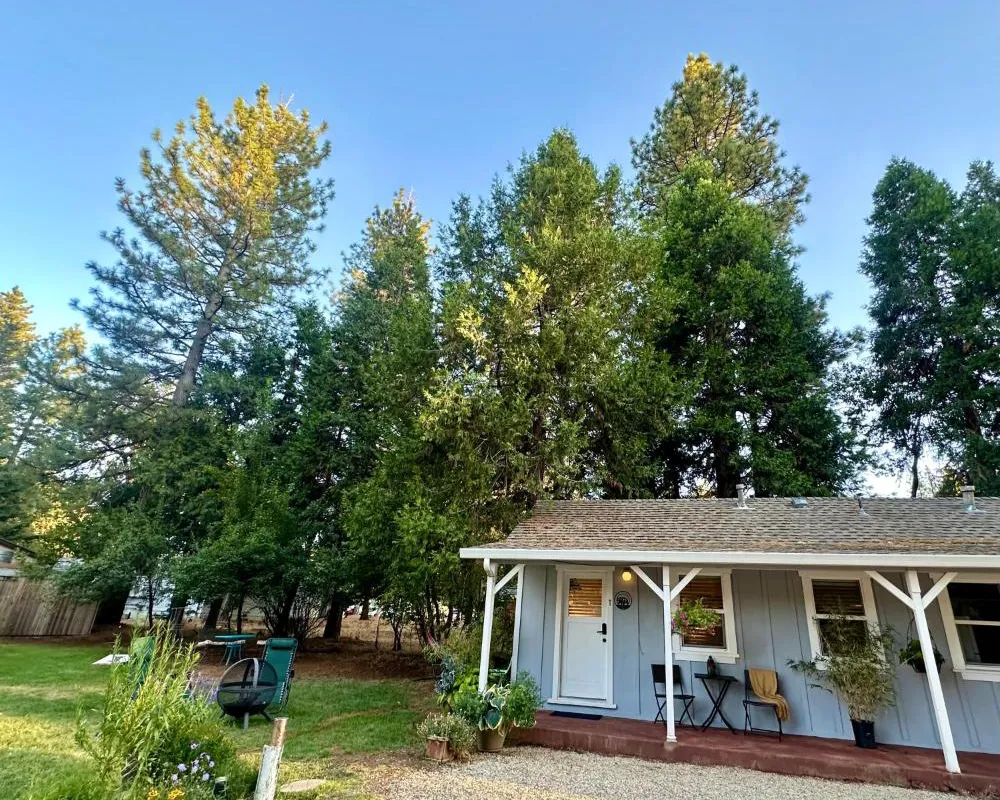 The Pines Inn and Cottages hotel hero