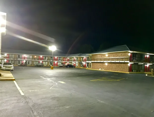 American Inn hotel detail image 2