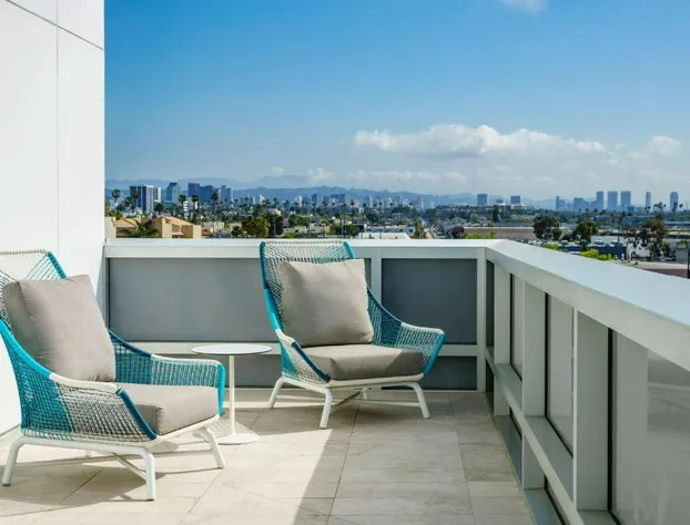 Hampton Inn & Suites Santa Monica hotel detail image 2