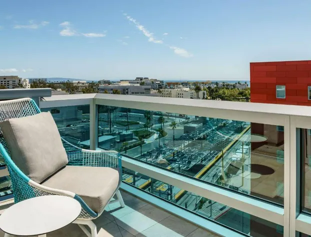 Hampton Inn & Suites Santa Monica hotel detail image 4