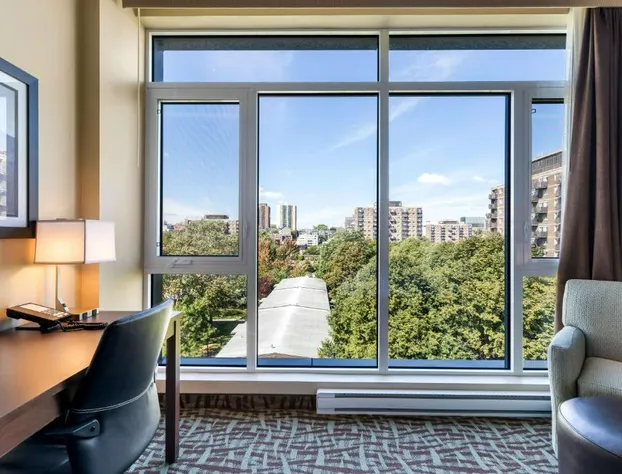 Best Western Plus Hotel Montreal hotel detail image 3