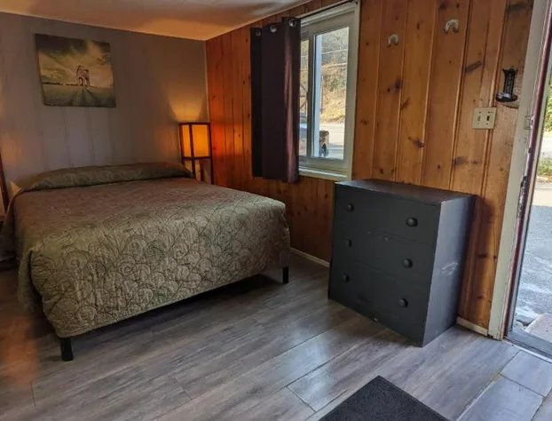 Deerview Lodge & Cabins - Princeton BC hotel detail image 4