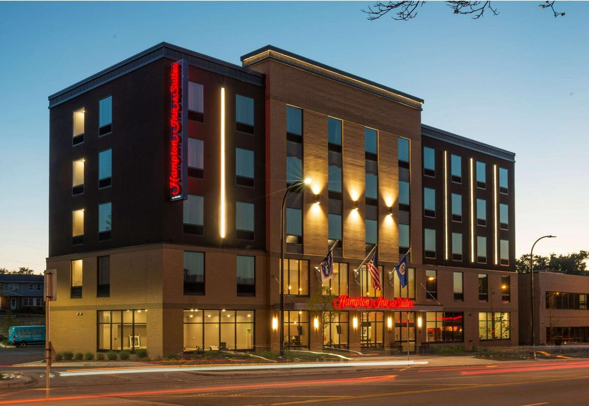 Hampton Inn & Suites Minneapolis University Area hotel hero