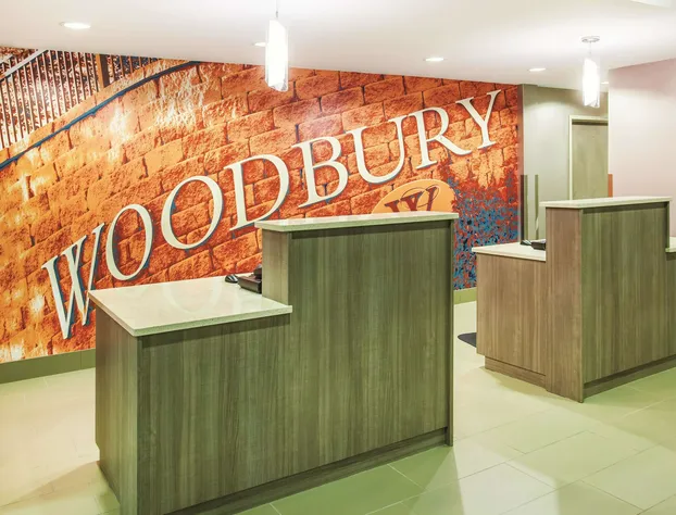 La Quinta Inn & Suites by Wyndham St. Paul-Woodbury hotel detail image 2