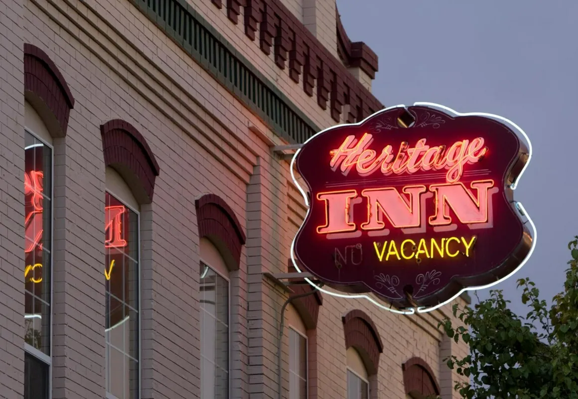 Heritage Inn hotel hero