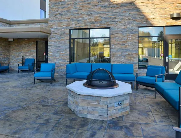 Hampton Inn & Suites Albany-East Greenbush hotel detail image 4